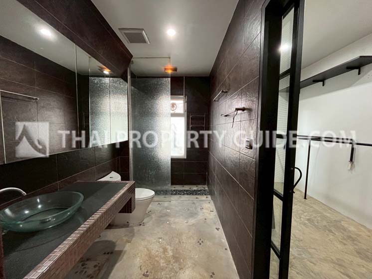 House in Sukhumvit 